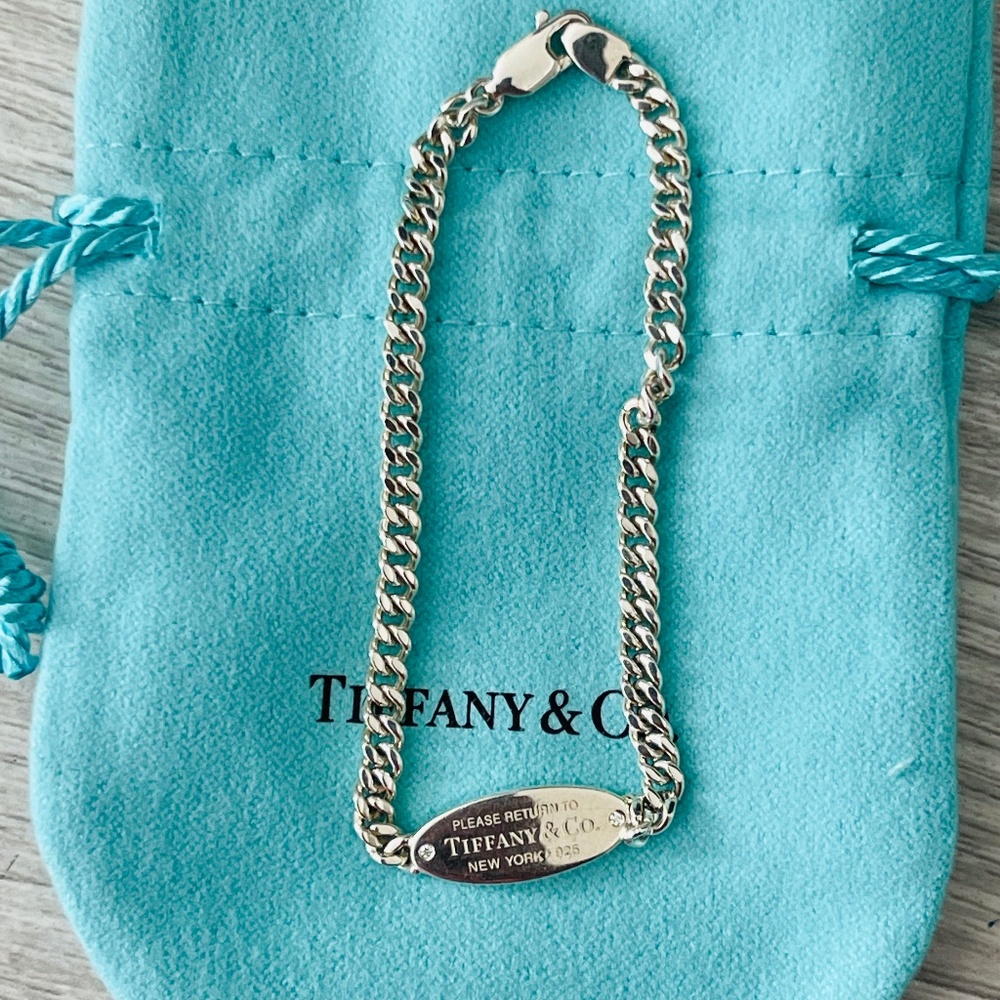 Return to Tiffany Oval I.D Bracelet in Sterling Silver with Diamonds, Medium